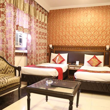 Hotel Amar Inn- Lajpat Nagar Central Market New Delhi Exterior photo