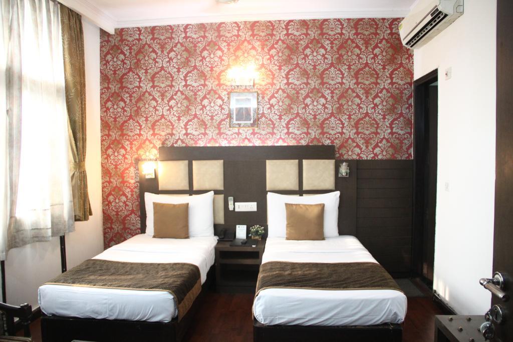 Hotel Amar Inn- Lajpat Nagar Central Market New Delhi Exterior photo
