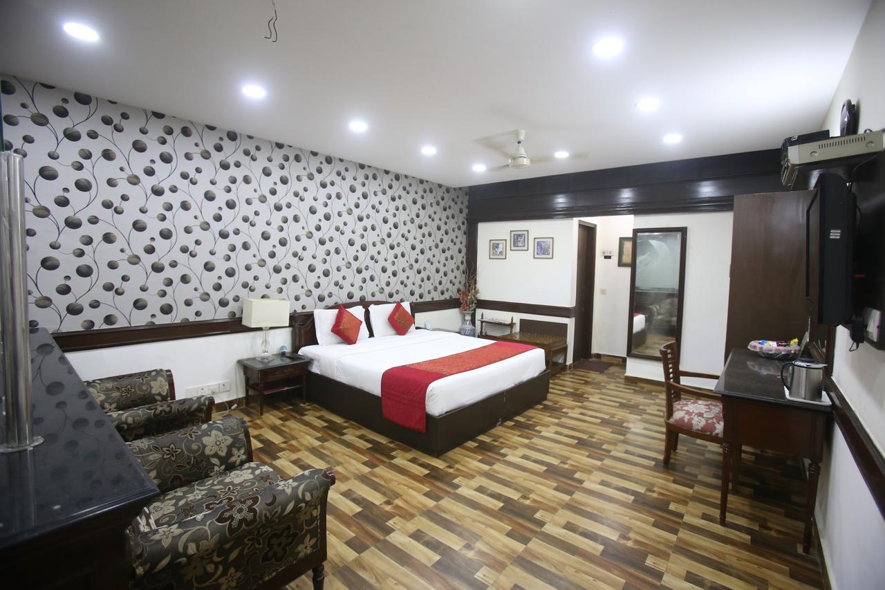 Hotel Amar Inn- Lajpat Nagar Central Market New Delhi Exterior photo