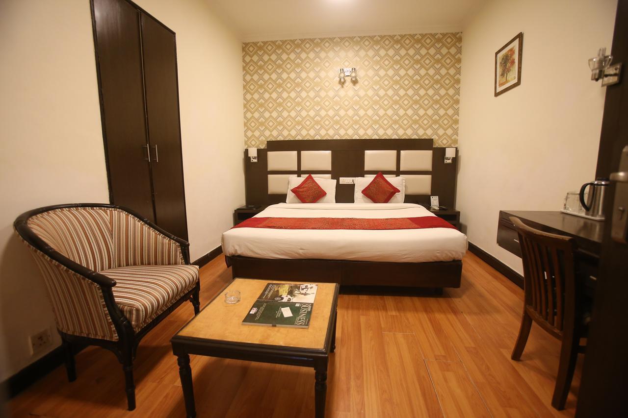 Hotel Amar Inn- Lajpat Nagar Central Market New Delhi Exterior photo