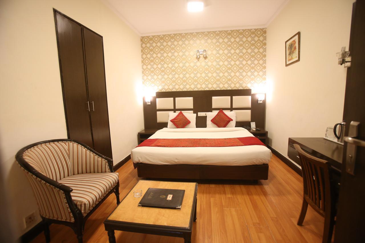 Hotel Amar Inn- Lajpat Nagar Central Market New Delhi Exterior photo