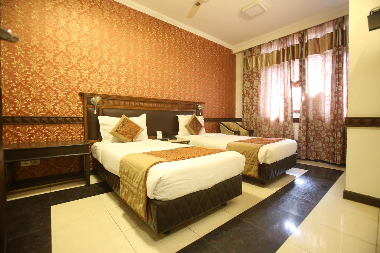 Hotel Amar Inn- Lajpat Nagar Central Market New Delhi Exterior photo