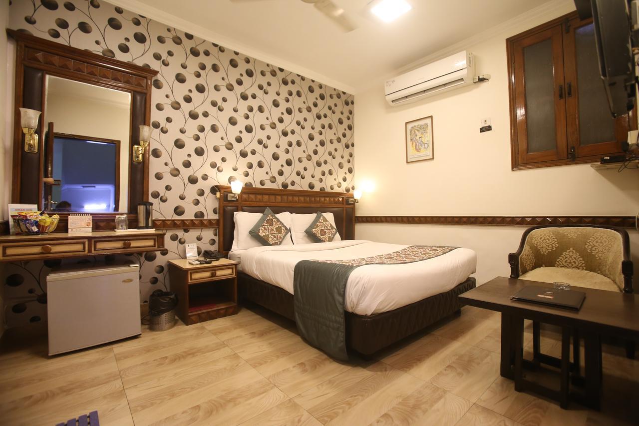 Hotel Amar Inn- Lajpat Nagar Central Market New Delhi Exterior photo