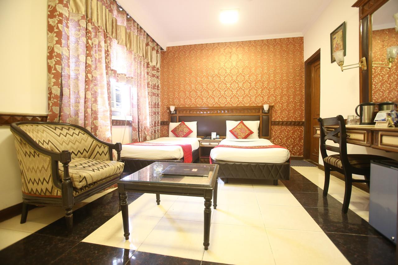 Hotel Amar Inn- Lajpat Nagar Central Market New Delhi Exterior photo