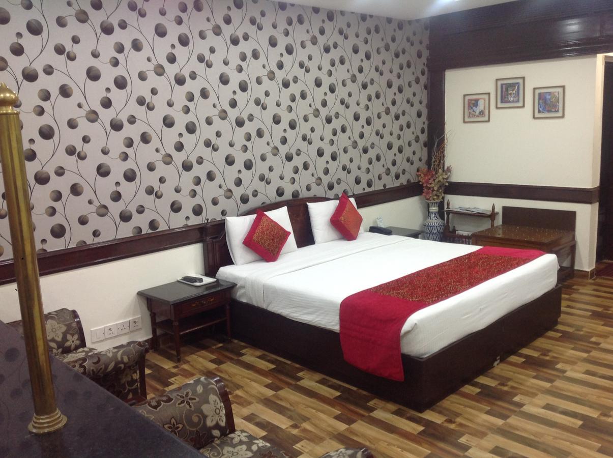 Hotel Amar Inn- Lajpat Nagar Central Market New Delhi Exterior photo